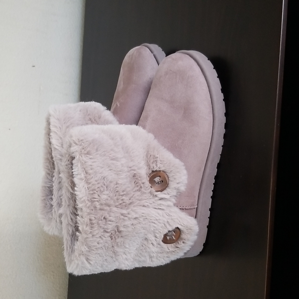 Cynthia Rowley girl boots size 3